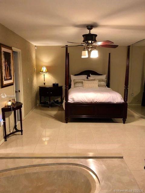 6900 Crown Gate Dr, Miami Lakes, FL 33014 photo 19