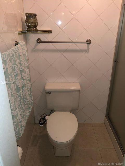 6900 Crown Gate Dr, Miami Lakes, FL 33014 photo 21