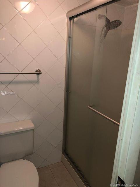 6900 Crown Gate Dr, Miami Lakes, FL 33014 photo 22