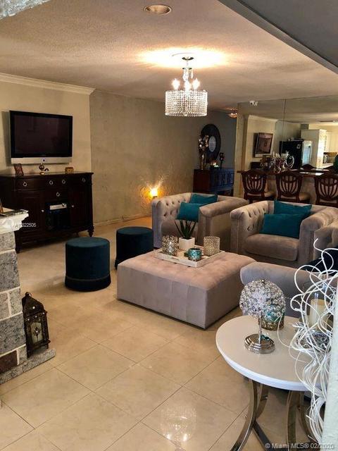 6900 Crown Gate Dr, Miami Lakes, FL 33014 photo 10