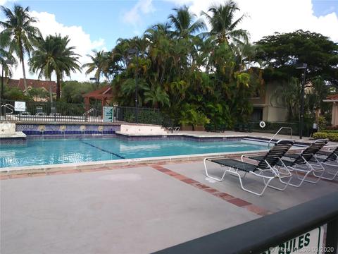 18356 NW 68th Ave #E, Hialeah, FL 33015 photo 17