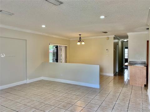 6520 W 13th Ave, Hialeah, FL 33012 photo 3