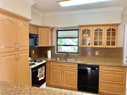 6520 W 13th Ave, Hialeah, FL 33012 photo 7
