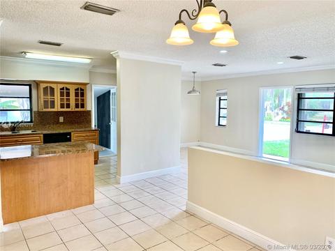 6520 W 13th Ave, Hialeah, FL 33012 photo 5