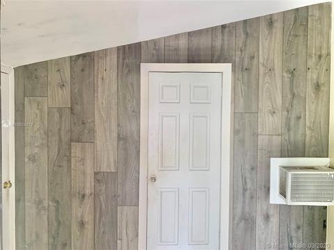6520 W 13th Ave, Hialeah, FL 33012 photo 14