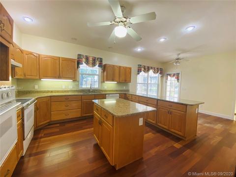 451 8th Ave, Labelle, FL 33935 photo 5