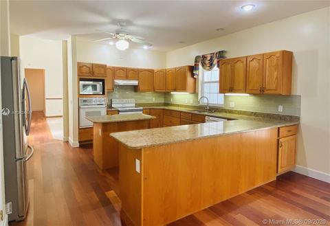 451 8th Ave, Labelle, FL 33935 photo 4