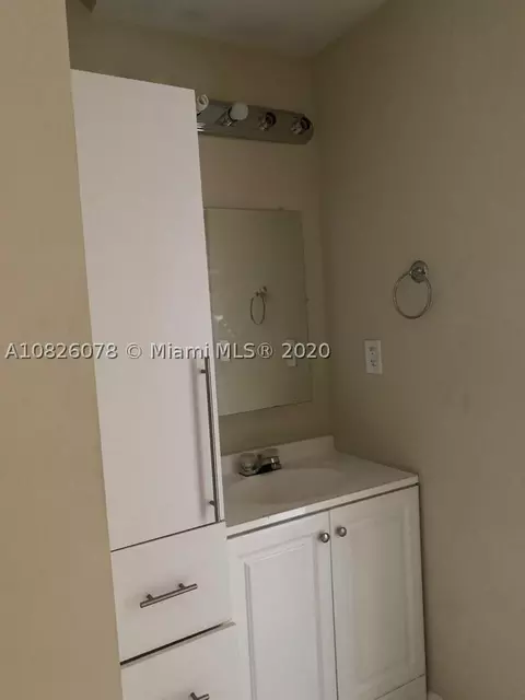 5741 W 3rd Ct, Hialeah, FL 33012 photo 22