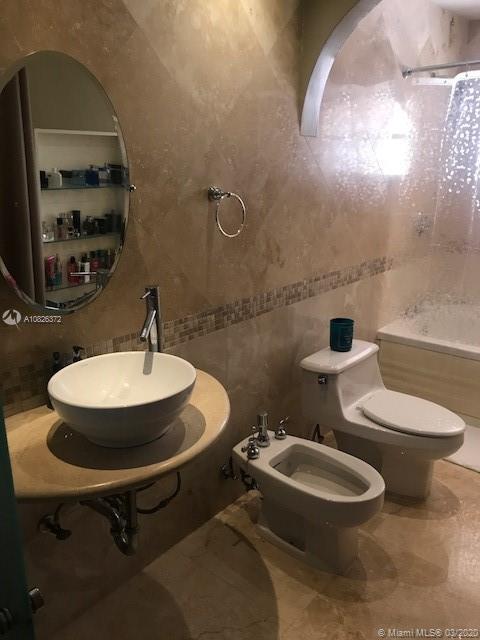 Undisclosed, Hialeah, FL 33015 photo 5