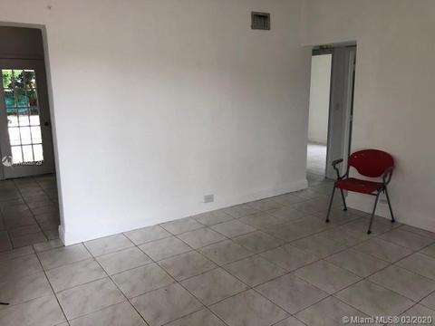 711 E 45th St, Hialeah, FL 33013 photo 9