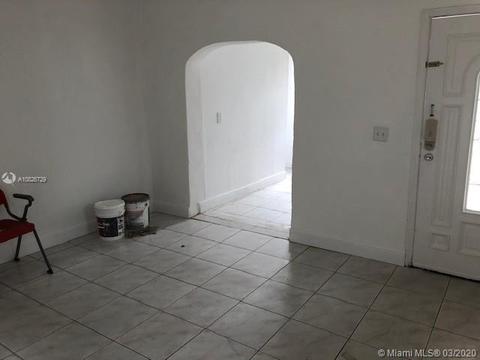 711 E 45th St, Hialeah, FL 33013 photo 4