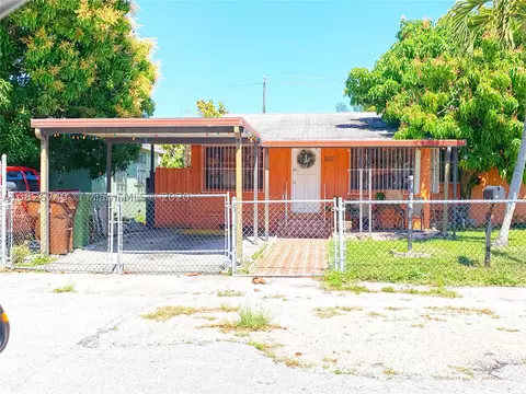 567 SE 1st St, Hialeah, FL 33010 photo 1