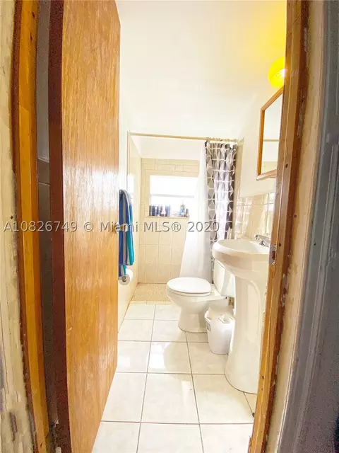 567 SE 1st St, Hialeah, FL 33010 photo 9