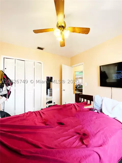 567 SE 1st St, Hialeah, FL 33010 photo 6