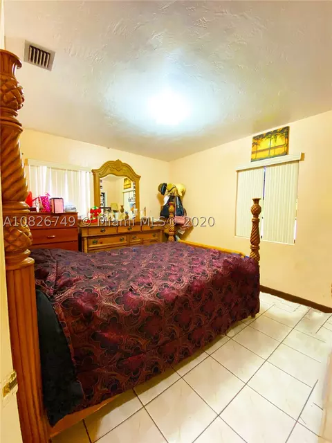 567 SE 1st St, Hialeah, FL 33010 photo 4