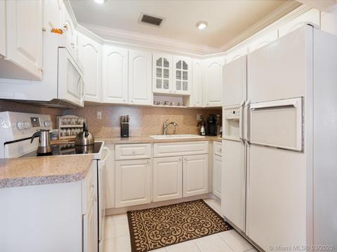 3905 W 4th Ave, Hialeah, FL 33012 photo 5