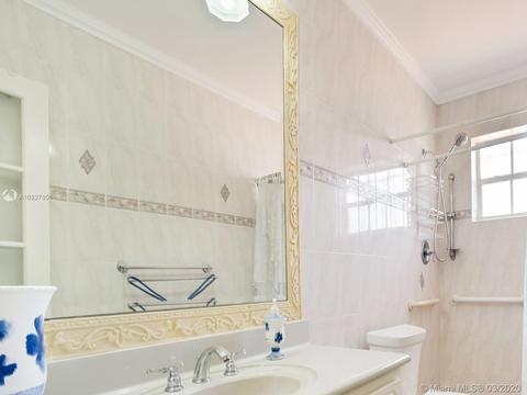 3905 W 4th Ave, Hialeah, FL 33012 photo 10