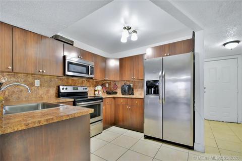210 W 68th St #207, Hialeah, FL 33014 photo 4