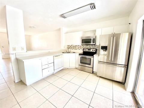 263 E 3rd St #2, Hialeah, FL 33010 photo 2