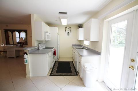 6818 Center St, Okeechobee, FL 34974 photo 3