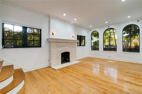 427 Alhambra Cir, Coral Gables, FL 33134 photo 4