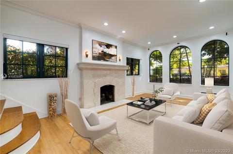 427 Alhambra Cir, Coral Gables, FL 33134 photo 3