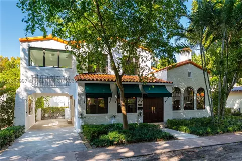 427 Alhambra Cir, Coral Gables, FL 33134 photo 1