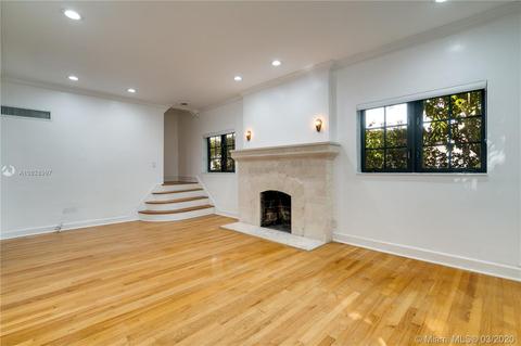 427 Alhambra Cir, Coral Gables, FL 33134 photo 5