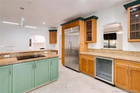 427 Alhambra Cir, Coral Gables, FL 33134 photo 8