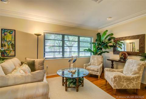 6920 Mindello St, Coral Gables, FL 33146 photo 5