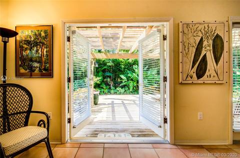 6920 Mindello St, Coral Gables, FL 33146 photo 14