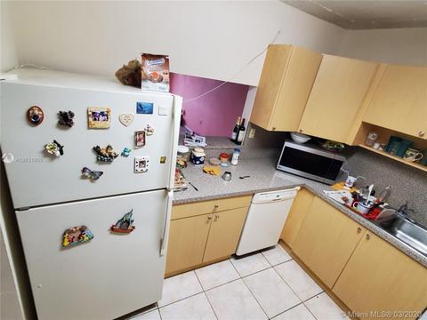 1075 W 68th St #401, Hialeah, FL 33014 photo 4