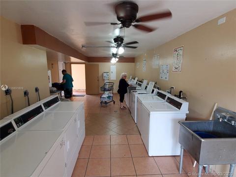 1075 W 68th St #401, Hialeah, FL 33014 photo 8