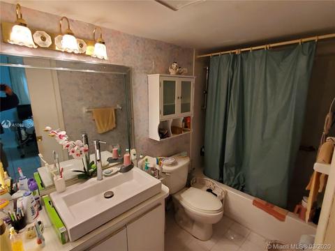 1075 W 68th St #401, Hialeah, FL 33014 photo 7