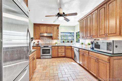 551 Jeronimo Dr, Coral Gables, FL 33146 photo 7