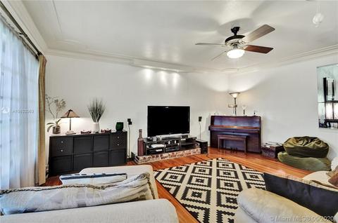 551 Jeronimo Dr, Coral Gables, FL 33146 photo 9