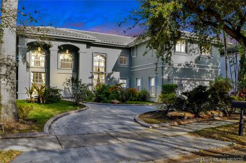16005 NW 82nd Ct, Miami Lakes, FL 33016 photo 2