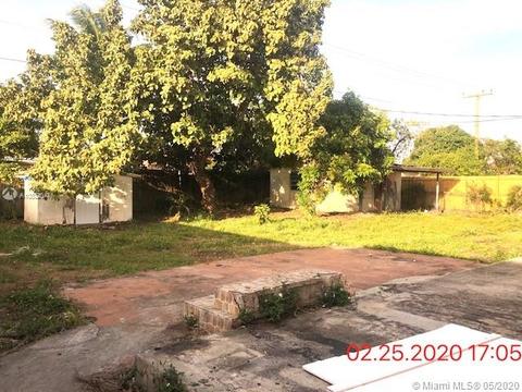 641 E 19th St, Hialeah, FL 33013 photo 2