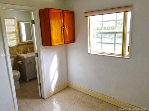 841 SE 8th St, Hialeah, FL 33010 photo 22