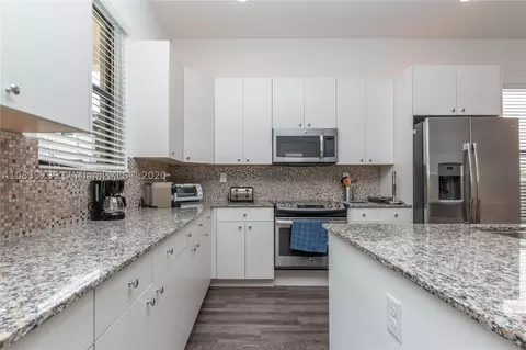 3554 W 97th St, Hialeah, FL 33018 photo 11