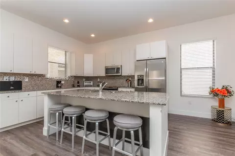 3554 W 97th St, Hialeah, FL 33018 photo 9