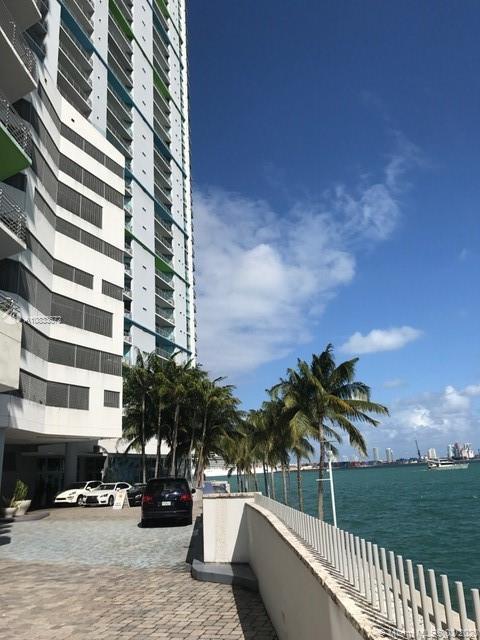 325 S Biscayne Blvd #3226, Miami, FL 33131 photo 1