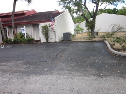 7001 Greentree Ln, Miami Lakes, FL 33014 photo 20