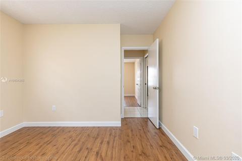 2738 W 73rd Pl, Hialeah, FL 33016 photo 17