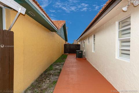2738 W 73rd Pl, Hialeah, FL 33016 photo 23