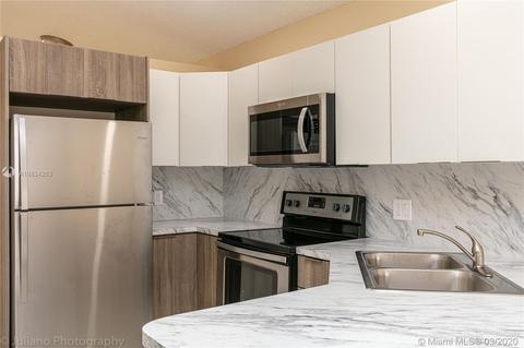 2738 W 73rd Pl, Hialeah, FL 33016 photo 12