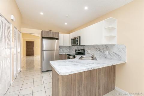 2738 W 73rd Pl, Hialeah, FL 33016 photo 10