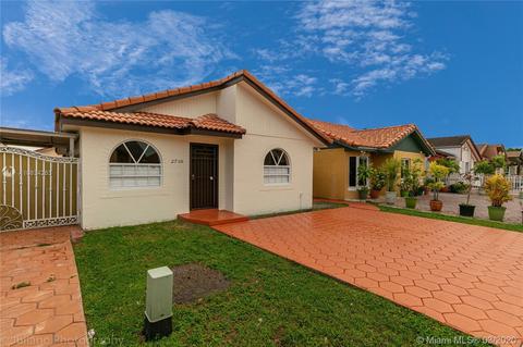 2738 W 73rd Pl, Hialeah, FL 33016 photo 3