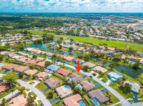 15111 Windbluff St, Davie, FL 33331 photo 4