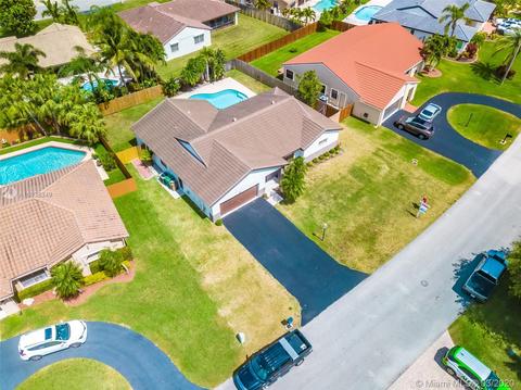 15111 Windbluff St, Davie, FL 33331 photo 9